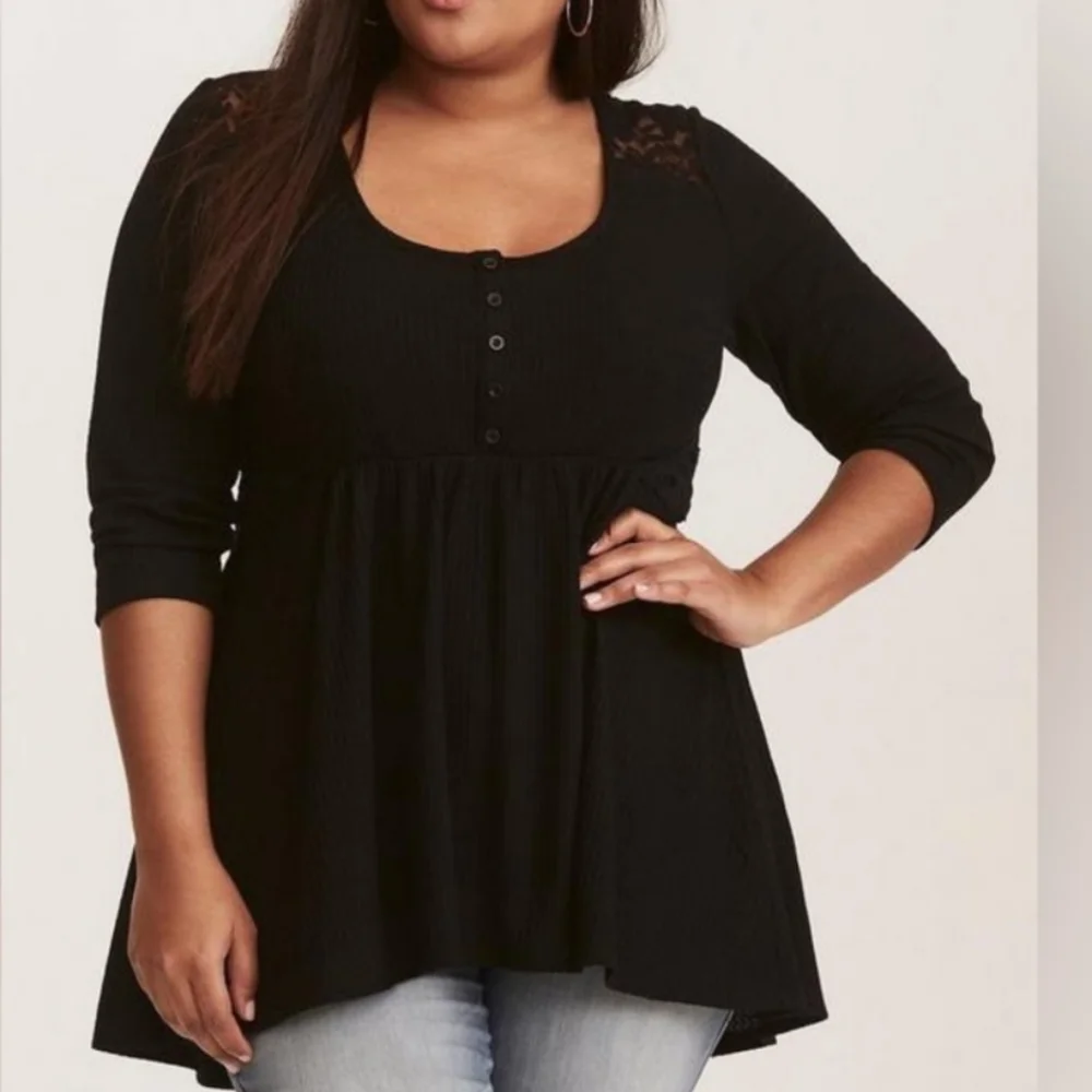 Torrid Henley Babydoll Thermal Top in Black Size 2X